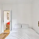 Cosy Apartment Under The Roofs Of Paris